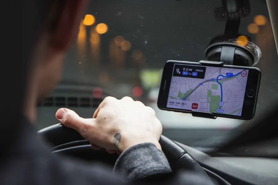 A Taxi Driver’s Guide to Navigation