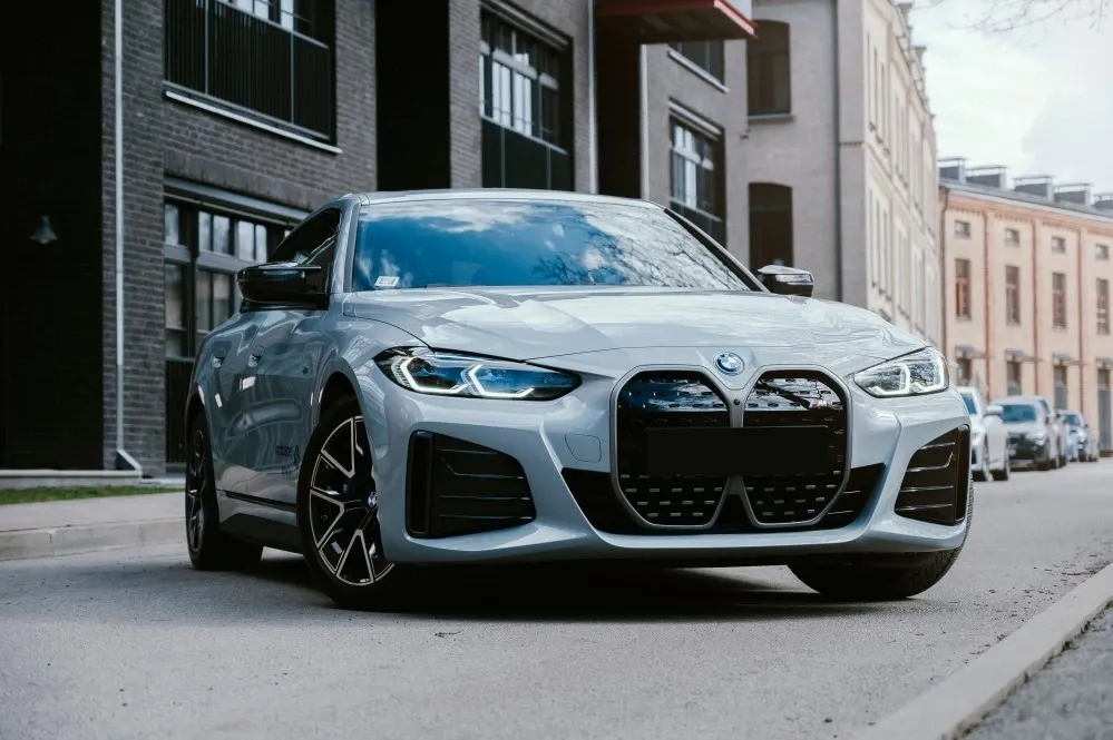 BMW i4 PCO hire is it worth it