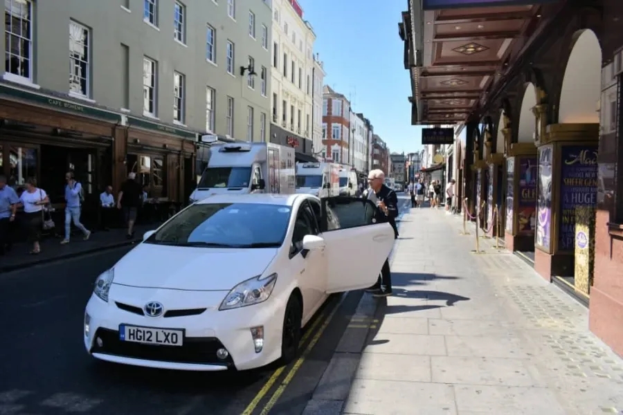 How_Much_a_PCO_Driver_Earns_in_London