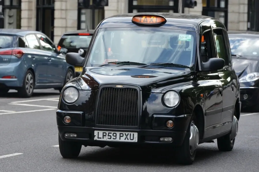 london taxis.webp