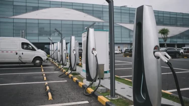 The 3 Types of EV Chargers for PCO & Uber Drivers