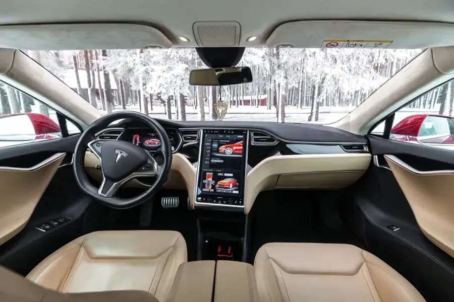 tesla_Interior_design