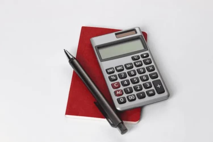 Definitive List of Expenses to Claim as a PHV Driver in London during Self-Assessment